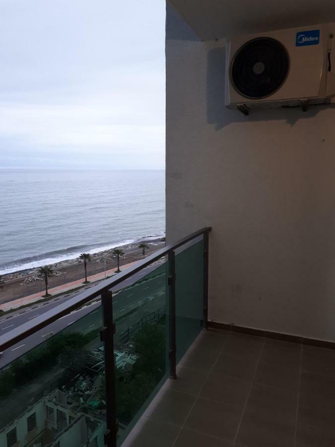 Jemka'S Modern Apartment Batumi Exterior photo